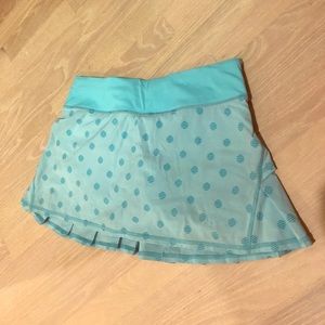 Lululemon Size 4 Blue Polka Dot Skort